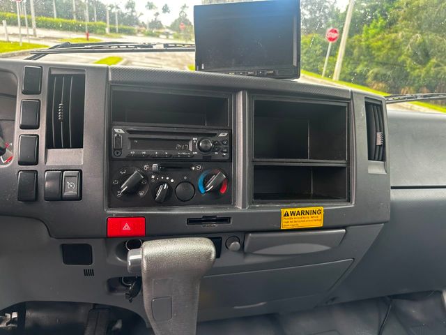 2018 Isuzu NPR Dump Truck  - 22032617 - 65