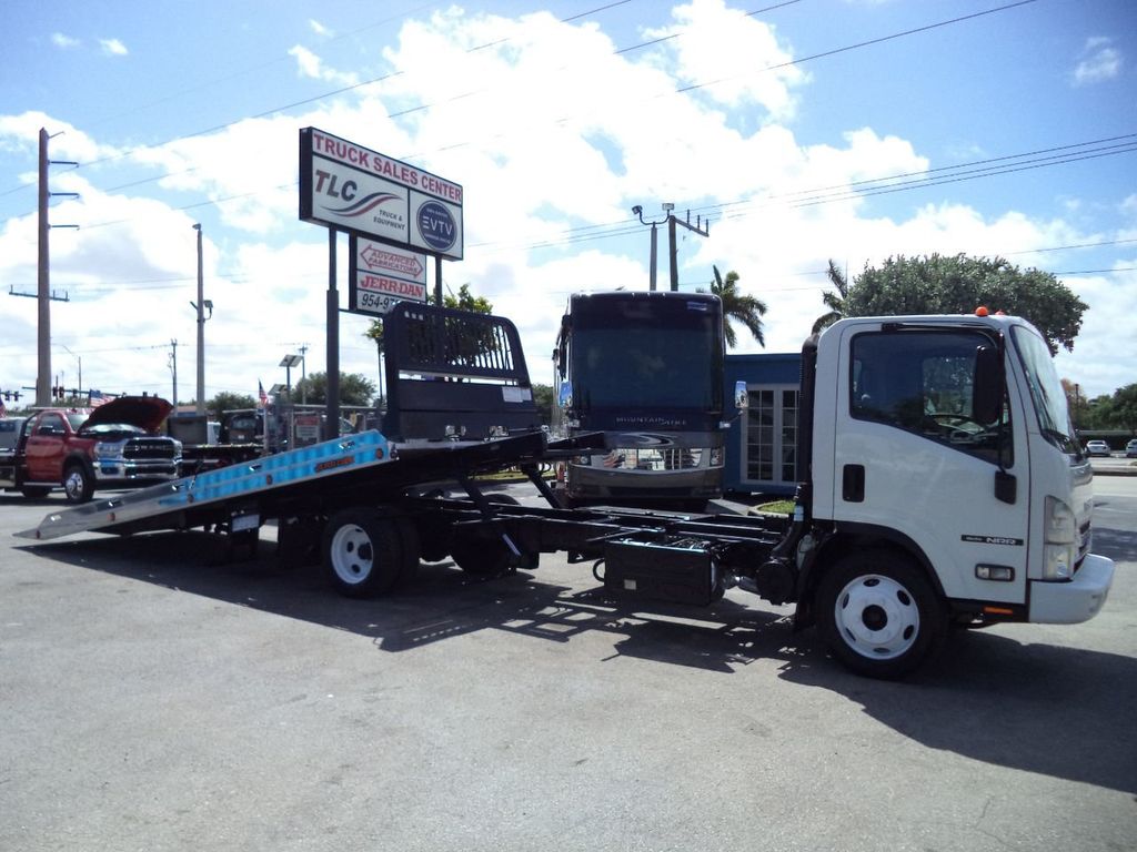 2018 Isuzu NRR 21' JERRDAN ROLLBACK TOW TRUCK. - 21856430 - 18