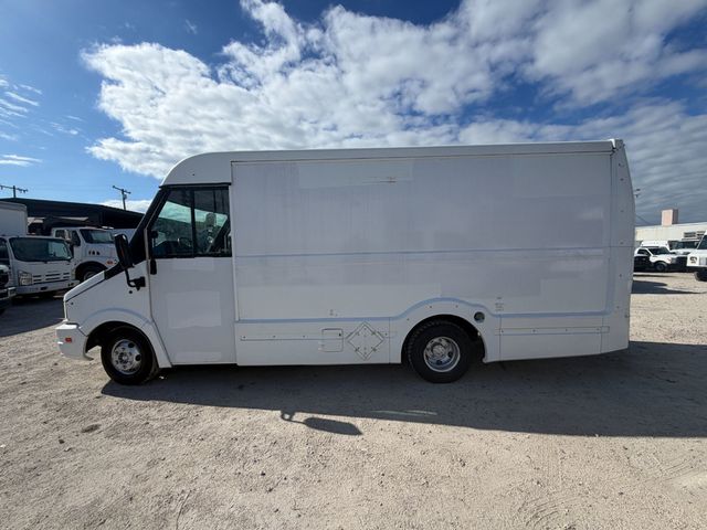 2018 Isuzu Reach Stepvan  - 23095236 - 1
