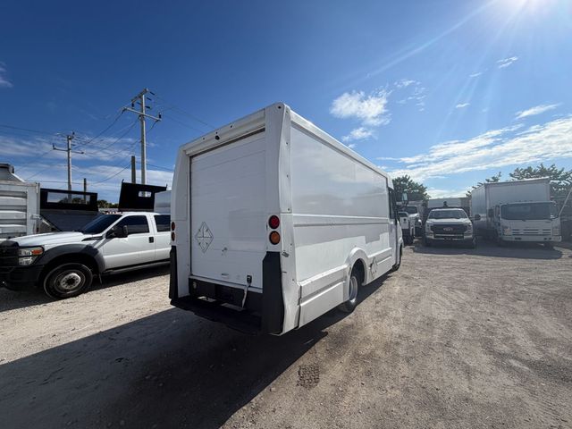 2018 Isuzu Reach Stepvan  - 23095236 - 3