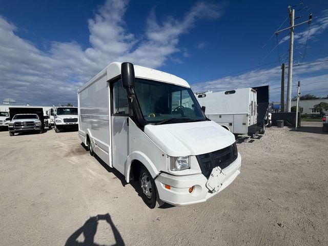 2018 Isuzu Reach Stepvan  - 23095236 - 5