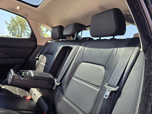 2018 Jaguar E-PACE P250 AWD SE - 22995800 - 18