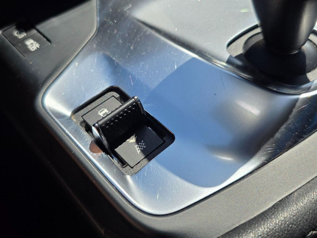 2018 Jaguar E-PACE P250 AWD SE - 22995800 - 34