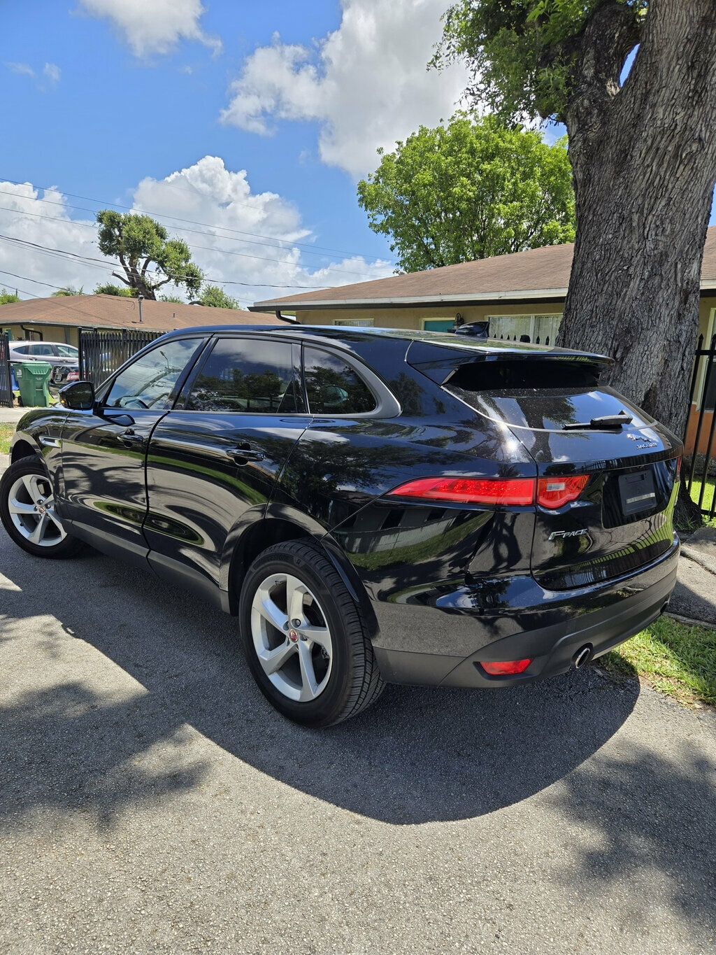 2018 Jaguar F-PACE  - 23030719 - 11