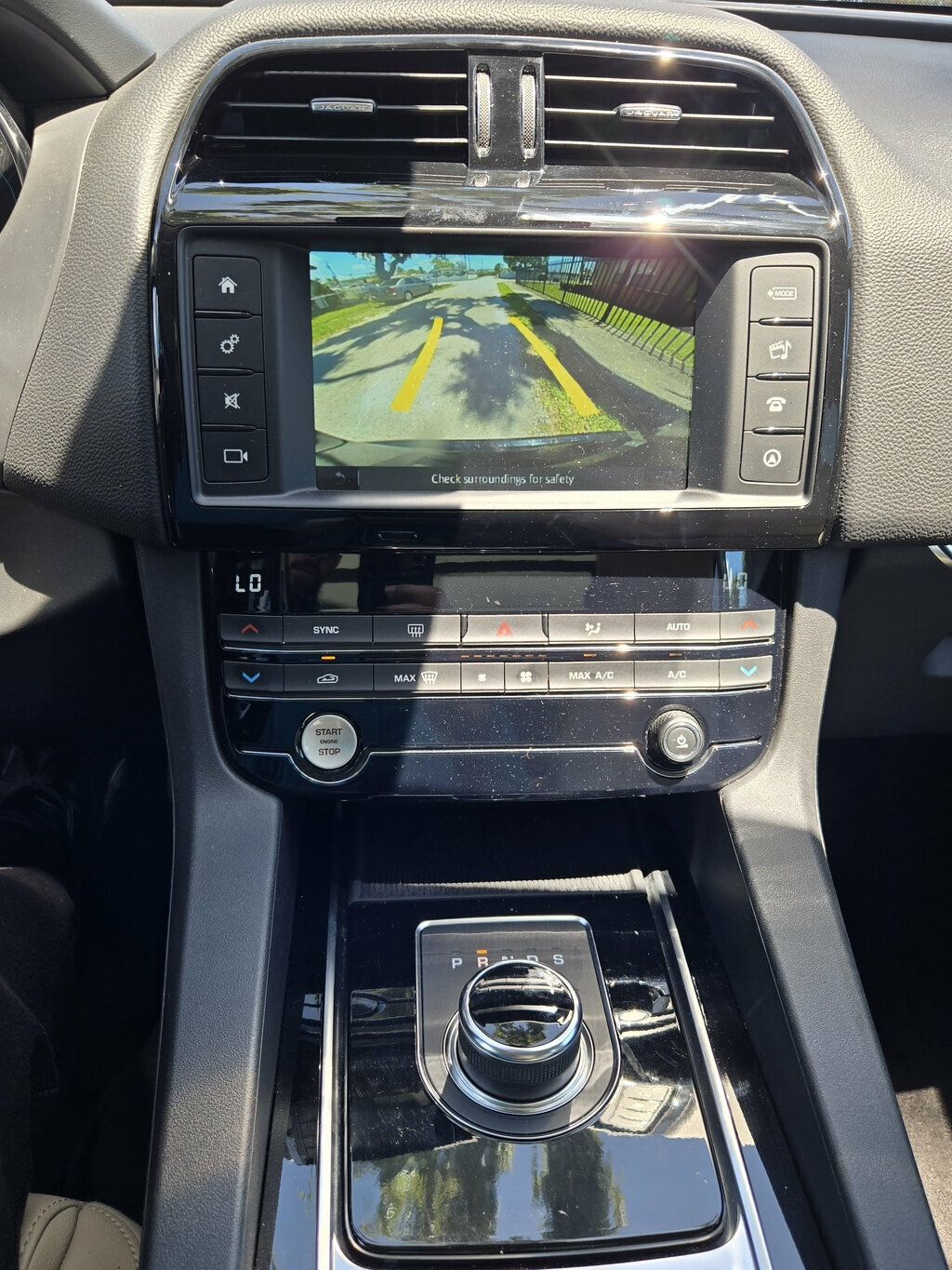 2018 Jaguar F-PACE  - 23030719 - 13