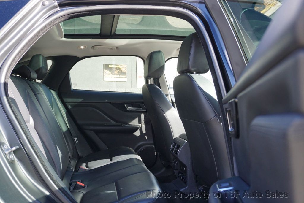 2018 Jaguar F-PACE 20d Premium AWD - 22949134 - 12