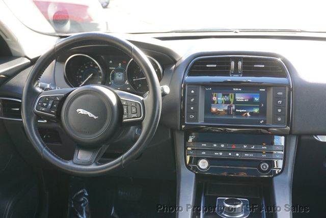 2018 Jaguar F-PACE 20d Premium AWD - 22949134 - 14