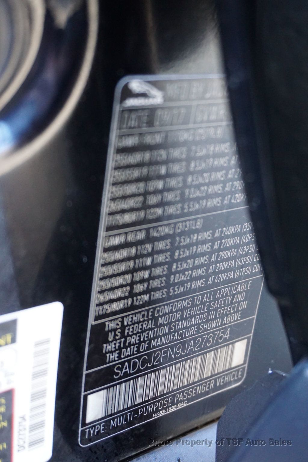 2018 Jaguar F-PACE 20d Premium AWD - 22949134 - 35