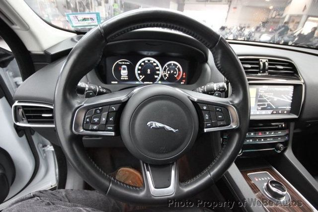 2018 Jaguar F-PACE 20d Prestige AWD - 22932357 - 12