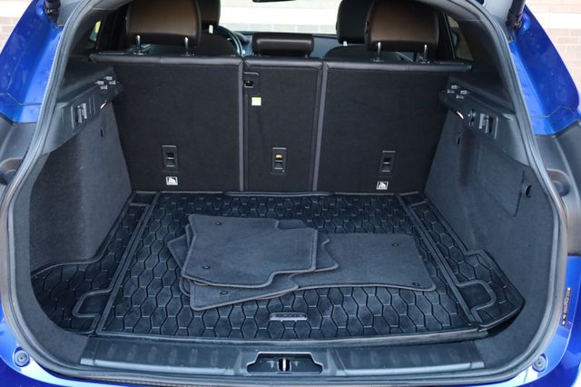 2018 Jaguar F-PACE 25t Premium AWD - 22970852 - 10