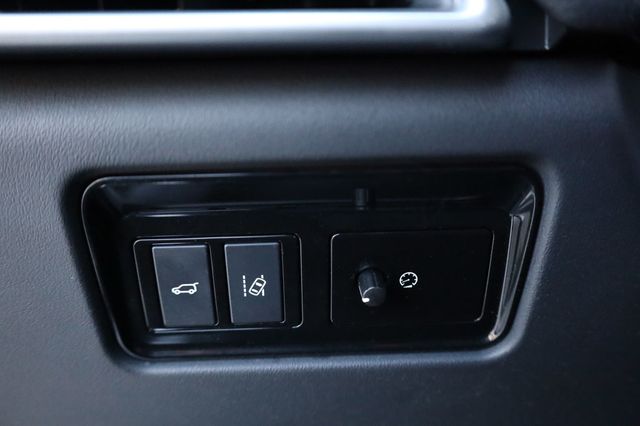 2018 Jaguar F-PACE 25t Premium AWD - 22970852 - 31