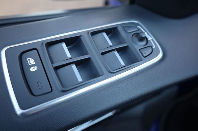 2018 Jaguar F-PACE 25t Premium AWD - 22970852 - 32