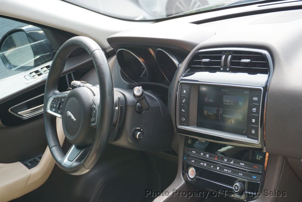 2018 Jaguar F-PACE 25t Prestige AWD MERIDIAN SOUND HEATED&COOLED SEATS PANO ROOF  - 22864402 - 16