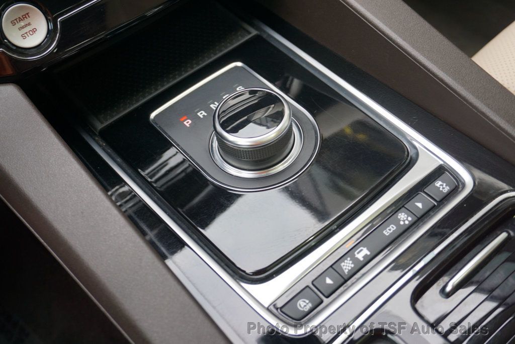 2018 Jaguar F-PACE 25t Prestige AWD MERIDIAN SOUND HEATED&COOLED SEATS PANO ROOF  - 22864402 - 27