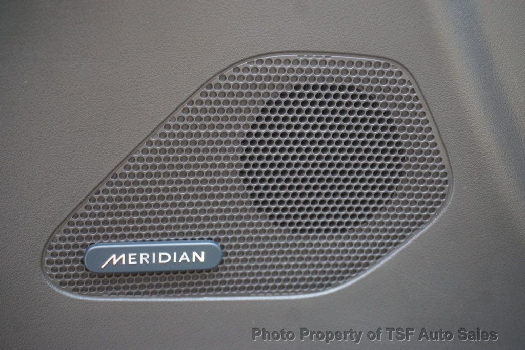 2018 Jaguar F-PACE 25t Prestige AWD MERIDIAN SOUND HEATED&COOLED SEATS PANO ROOF  - 22864402 - 33