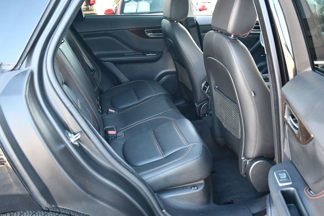 2018 Jaguar F-PACE 25t Prestige AWD SUV W/Vision & Comfort/Convenience Packages - 22971294 - 18