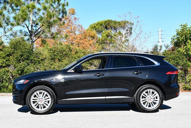 2018 Jaguar F-PACE 25t Prestige AWD SUV W/Vision & Comfort/Convenience Packages - 22971294 - 24