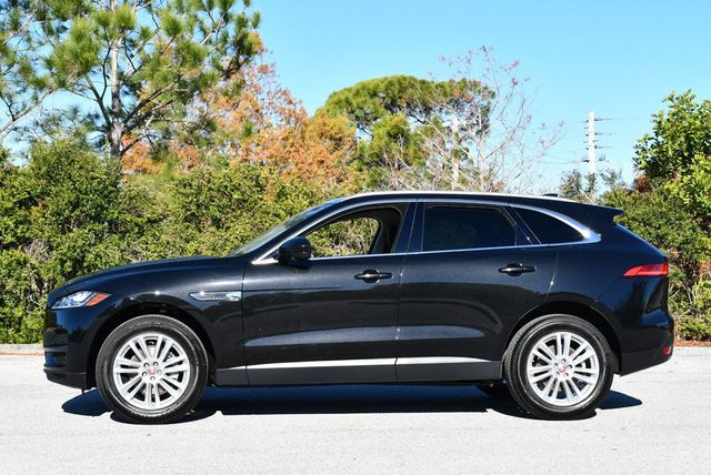 2018 Jaguar F-PACE 25t Prestige AWD SUV W/Vision & Comfort/Convenience Packages - 22971294 - 27