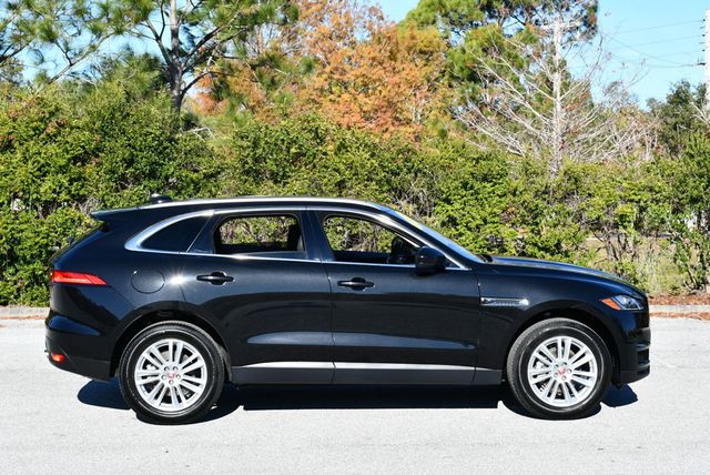 2018 Jaguar F-PACE 25t Prestige AWD SUV W/Vision & Comfort/Convenience Packages - 22971294 - 30