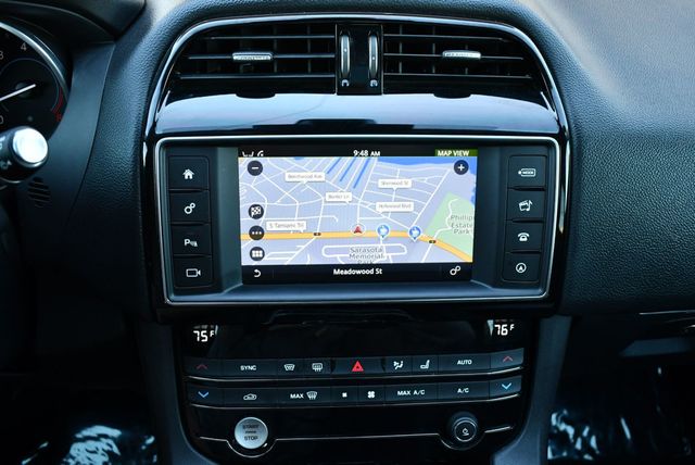 2018 Jaguar F-PACE 25t Prestige AWD SUV W/Vision & Comfort/Convenience Packages - 22971294 - 48