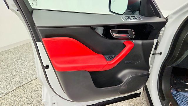 2018 Jaguar F-PACE 25t R-Sport AWD - 23098633 - 10