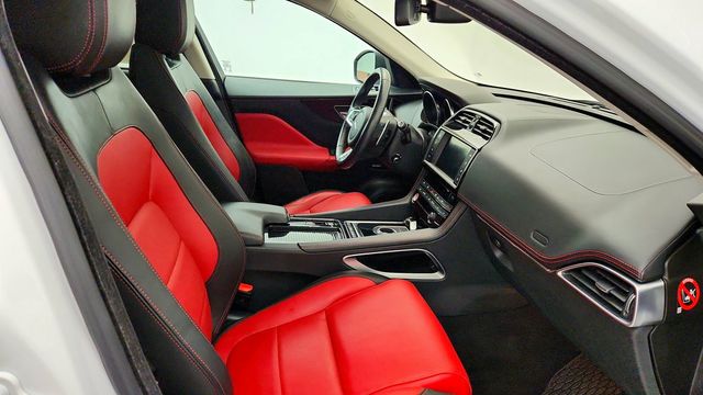 2018 Jaguar F-PACE 25t R-Sport AWD - 23098633 - 23
