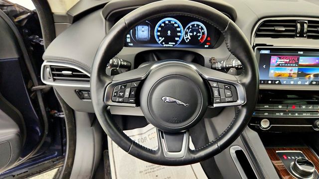 2018 Jaguar F-PACE 30t Portfolio AWD w/ Fixed Side Step Pack - 23020919 - 13