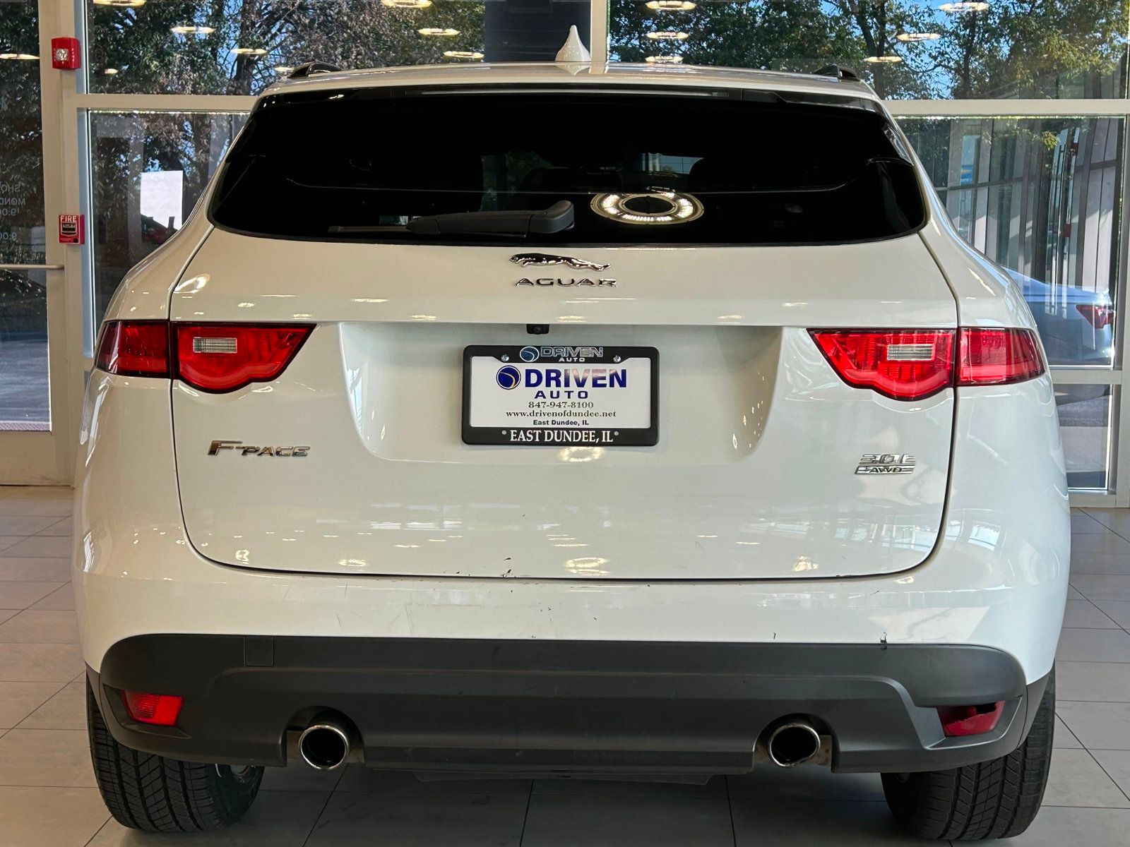 2018 Jaguar F-PACE Premium photo 10