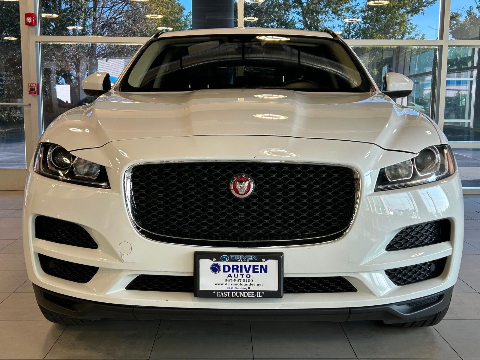 2018 Jaguar F-PACE Premium photo 2