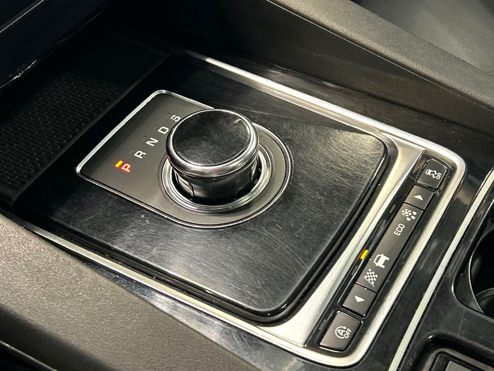 2018 Jaguar F-PACE Premium photo 32