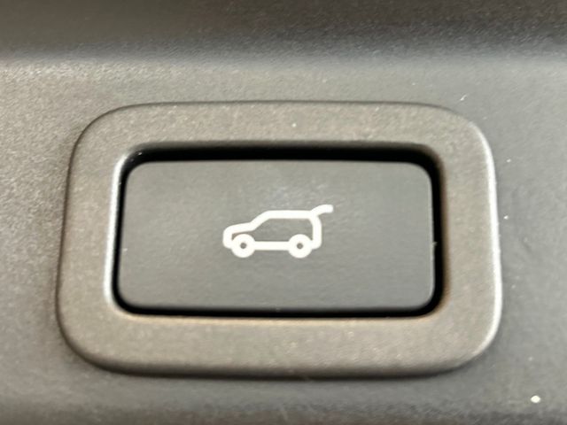 2018 Jaguar F-PACE 30t Premium AWD - 22913538 - 35