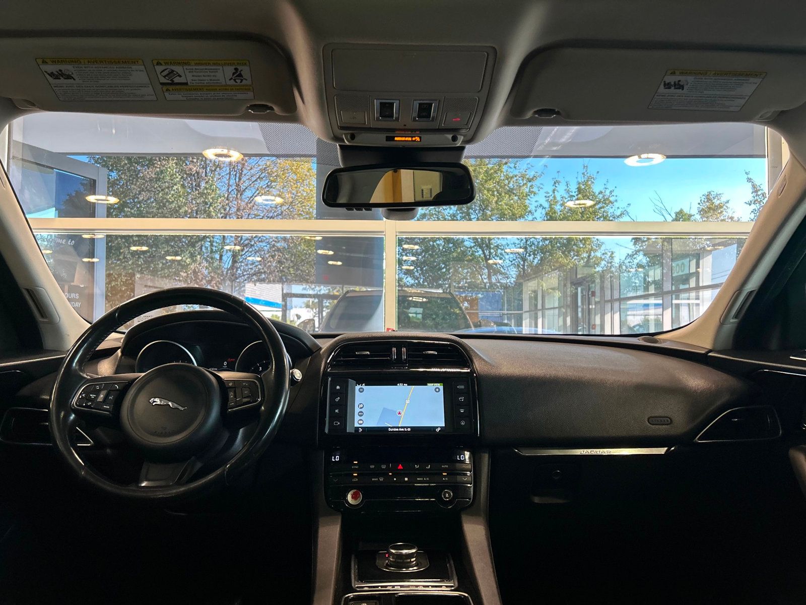 2018 Jaguar F-PACE Premium photo 35