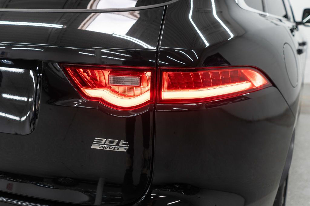 Jaguar F-PACE photo 41