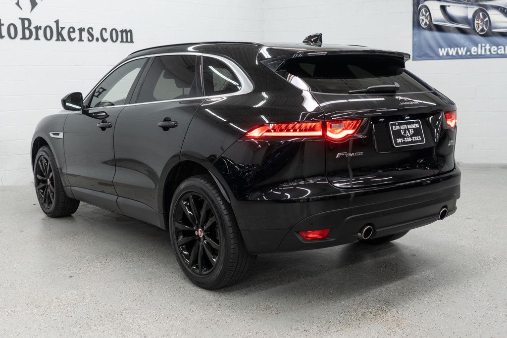 Jaguar F-PACE photo 6