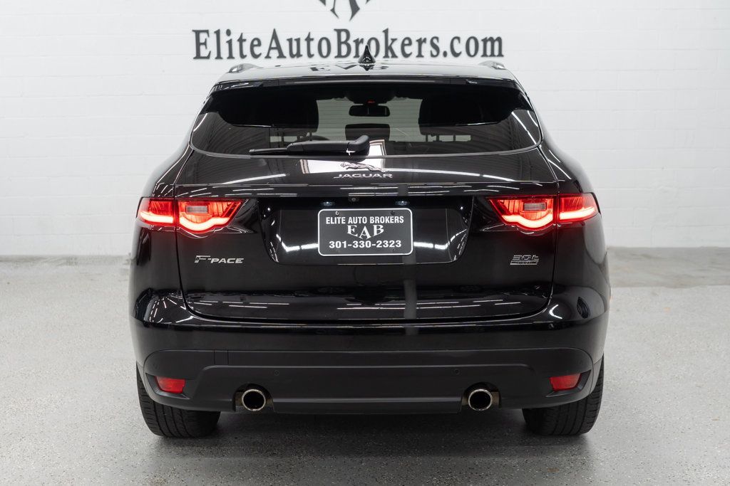 Jaguar F-PACE photo 7