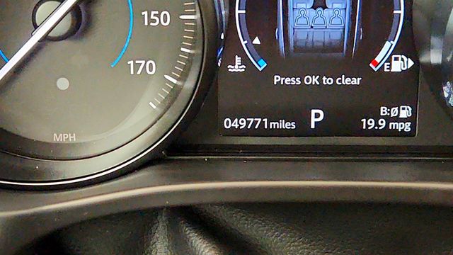 2018 Jaguar F-PACE 30t Prestige AWD with Deployable Side Steps & Vision Package - 22979006 - 15