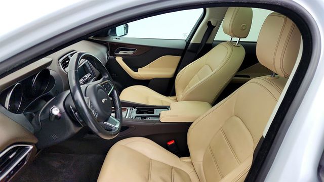 2018 Jaguar F-PACE 30t Prestige AWD with Deployable Side Steps & Vision Package - 22979006 - 20