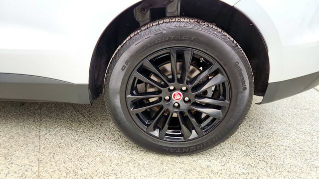 2018 Jaguar F-PACE 30t Prestige AWD with Deployable Side Steps & Vision Package - 22979006 - 8