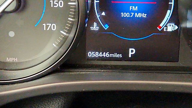 2018 Jaguar F-PACE 30t Prestige AWD with Vision + Comfort & Convenience Packages - 22972342 - 14