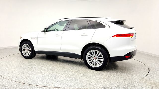 2018 Jaguar F-PACE 30t Prestige AWD with Vision + Comfort & Convenience Packages - 22972342 - 6