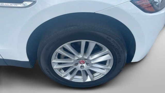 2018 Jaguar F-PACE 35t Prestige AWD - 23061997 - 4