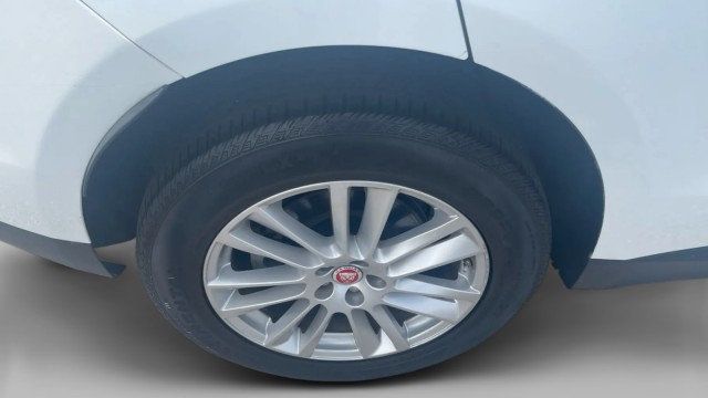 2018 Jaguar F-PACE 35t Prestige AWD - 23061997 - 5