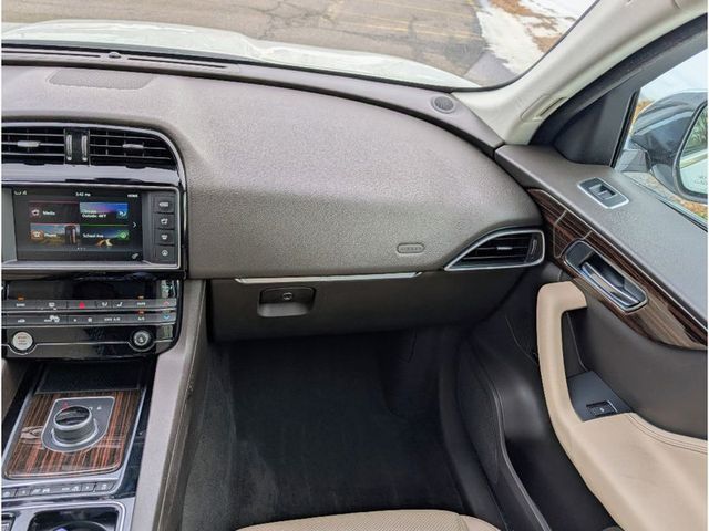 2018 Jaguar F-PACE 35t Prestige AWD - 22961699 - 27