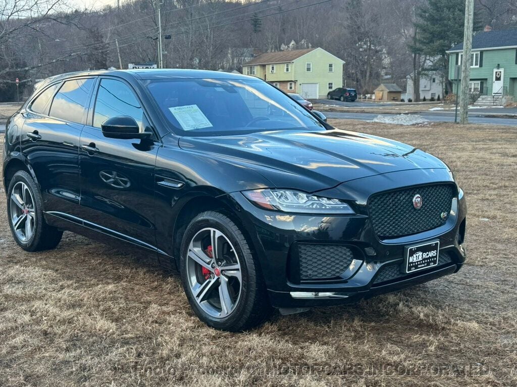 2018 Jaguar F-PACE ABSOLUTELY PRISTINE!!  - 22762929 - 1