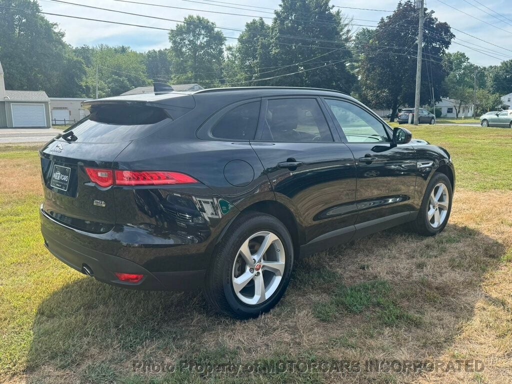 2018 Jaguar F-PACE Premium photo 7
