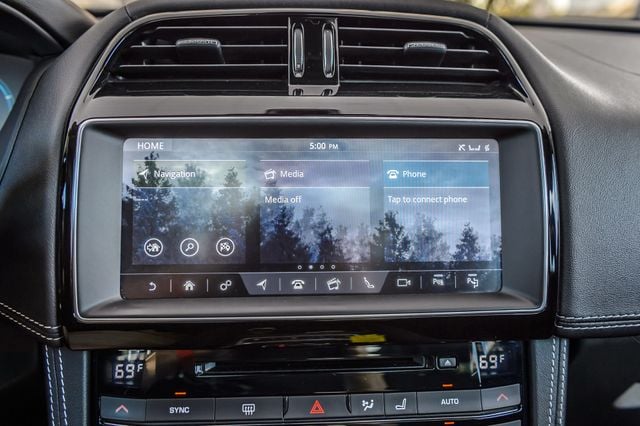 2018 Jaguar F-PACE F PACE R-SPORT AWD - RED ON BLACK - PANO ROOF - NAV - BLUETOOTH  - 23007766 - 18