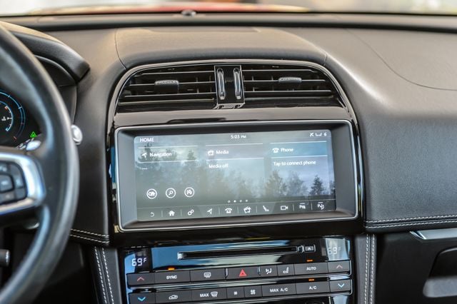2018 Jaguar F-PACE F PACE R-SPORT AWD - RED ON BLACK - PANO ROOF - NAV - BLUETOOTH  - 23007766 - 27