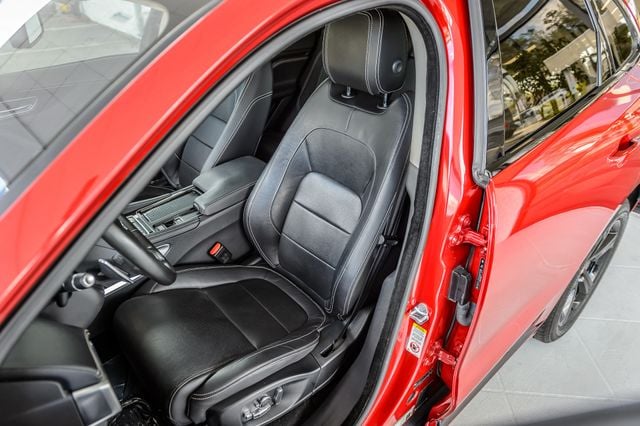 2018 Jaguar F-PACE F PACE R-SPORT AWD - RED ON BLACK - PANO ROOF - NAV - BLUETOOTH  - 23007766 - 37