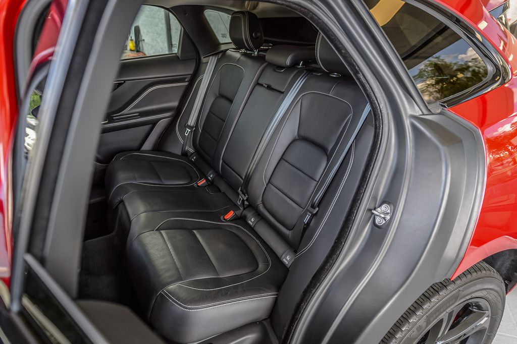 2018 Jaguar F-PACE F PACE R-SPORT AWD - RED ON BLACK - PANO ROOF - NAV - BLUETOOTH  - 23007766 - 41