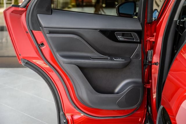 2018 Jaguar F-PACE F PACE R-SPORT AWD - RED ON BLACK - PANO ROOF - NAV - BLUETOOTH  - 23007766 - 52